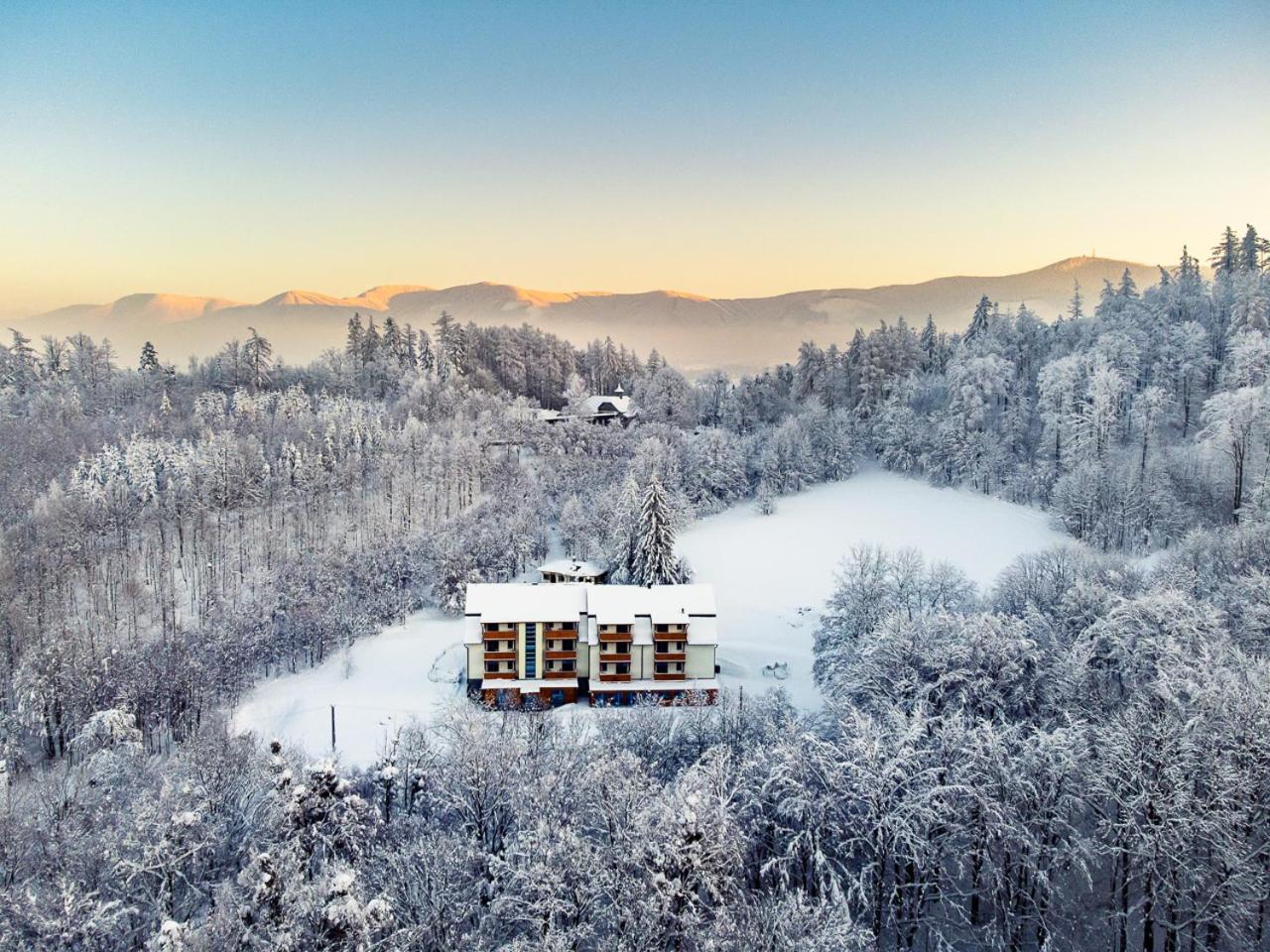 Hotel Edvard Frenstat pod Radhostem Exterior photo